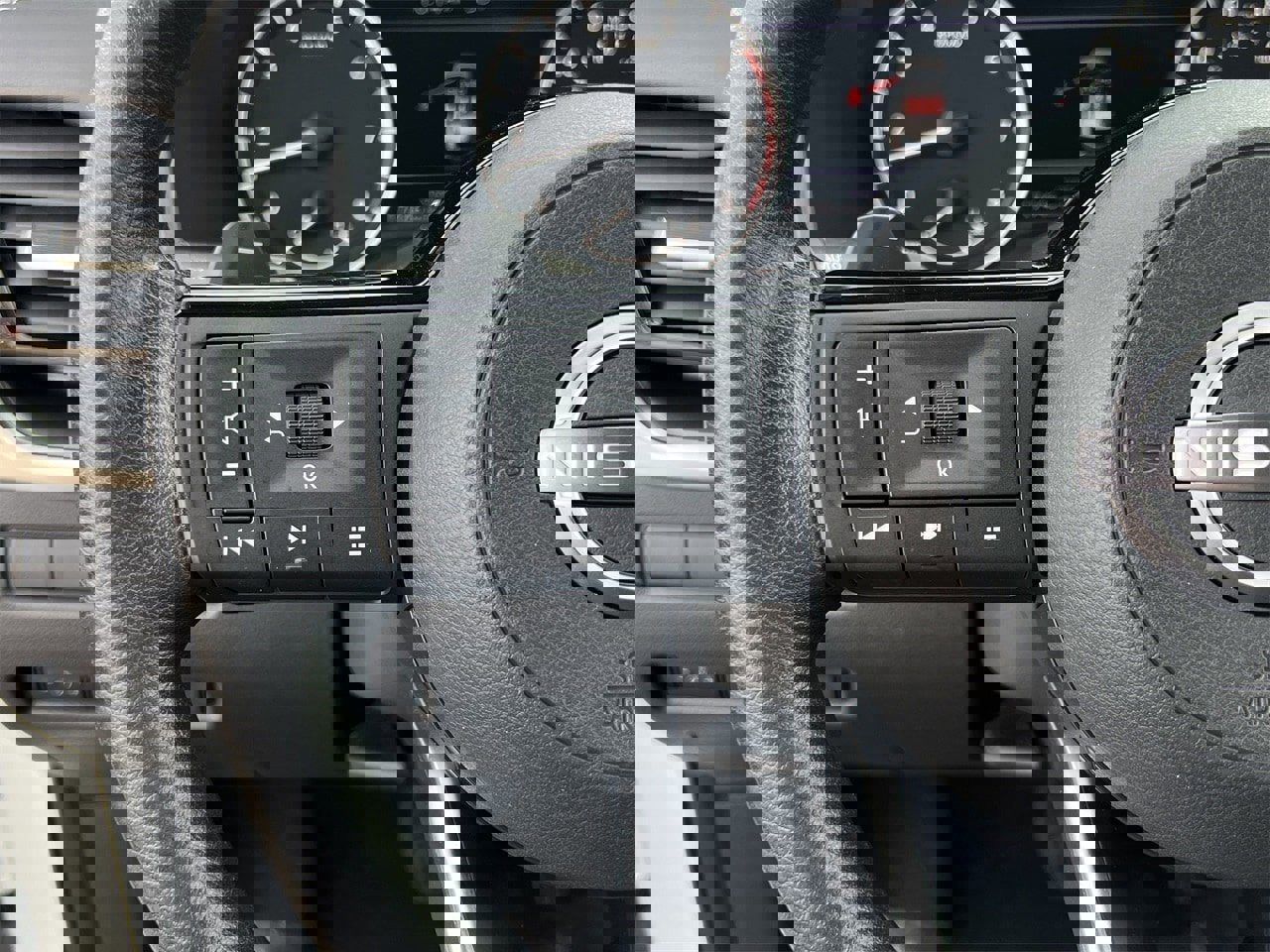 Certified 2023 Nissan Rogue SV image 11