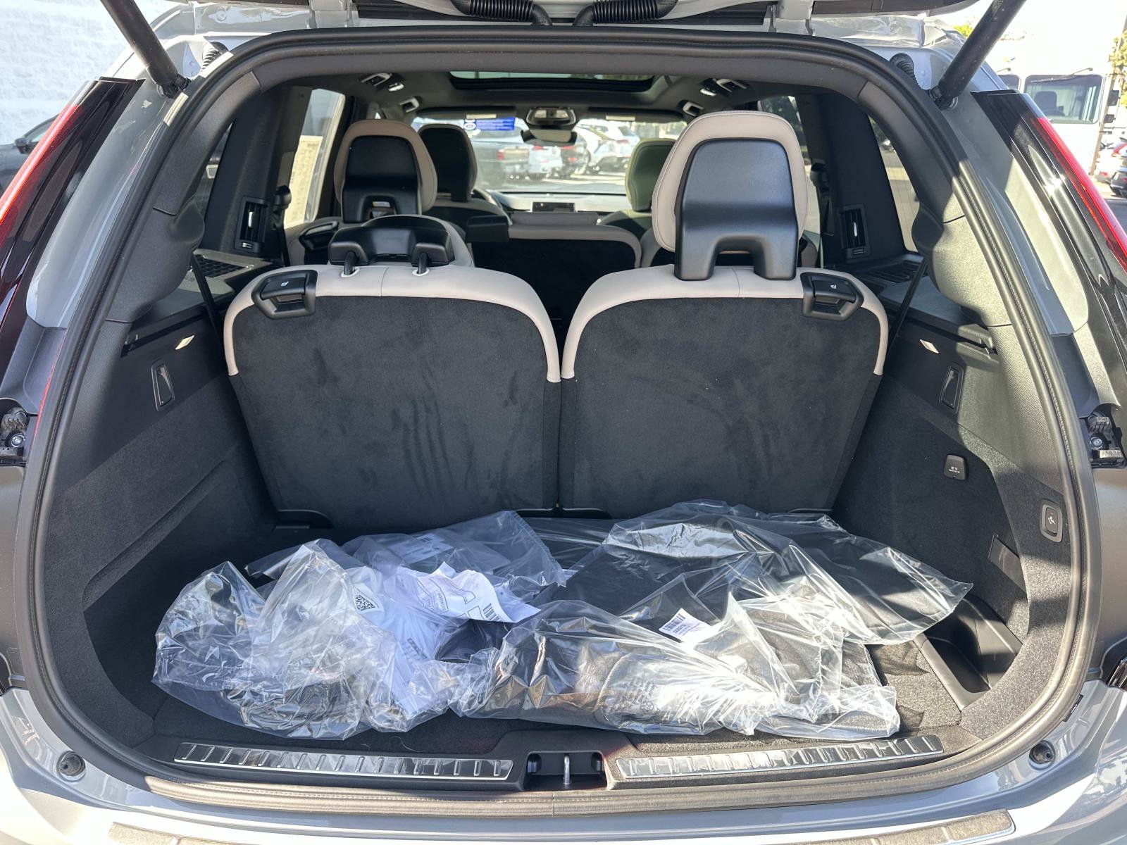 New 2026 Volvo XC90 T8 Plus AWD/4WD image 19