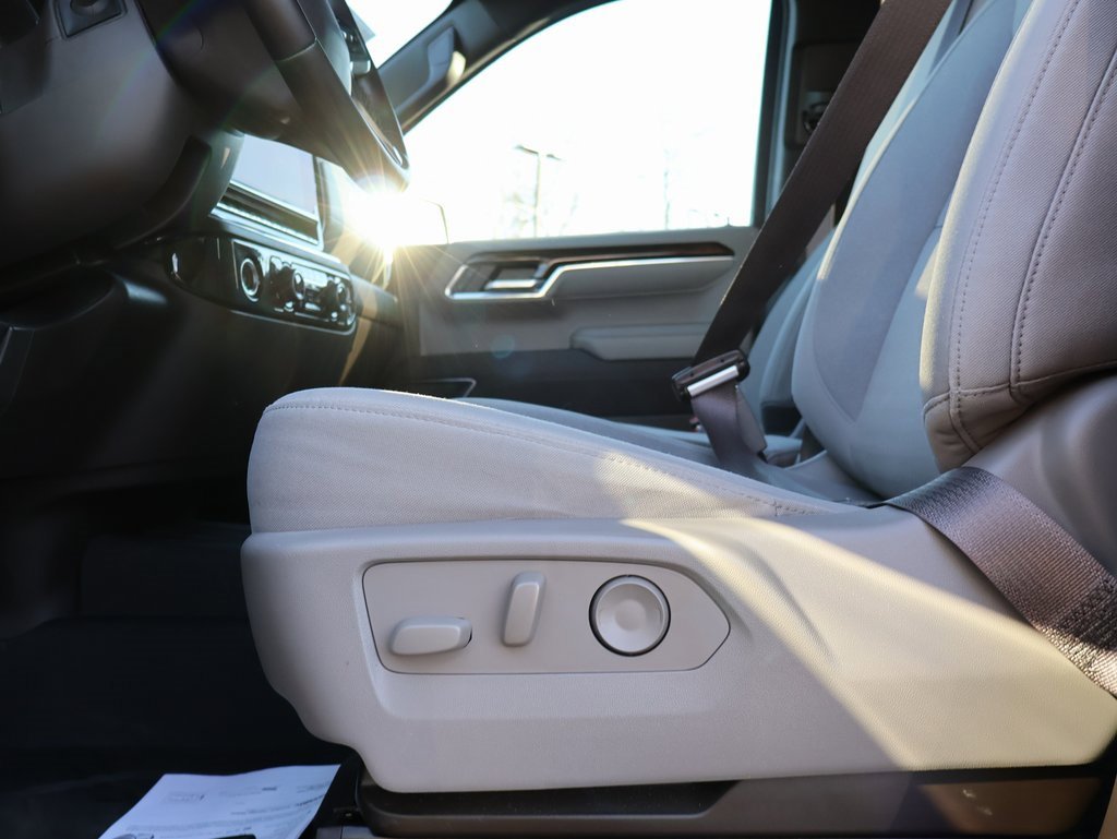 Used 2023 Chevrolet Silverado 1500 LT w/ Z71 Off-Road Package image 30