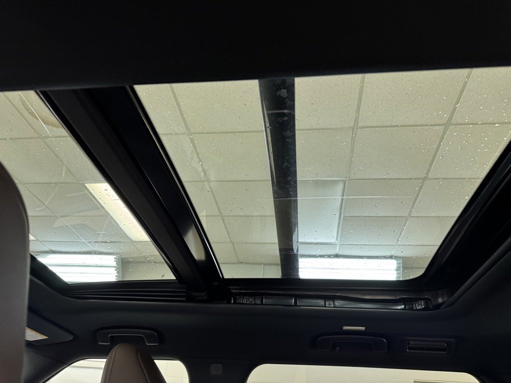 New 2025 Nissan Armada Platinum Reserve image 17