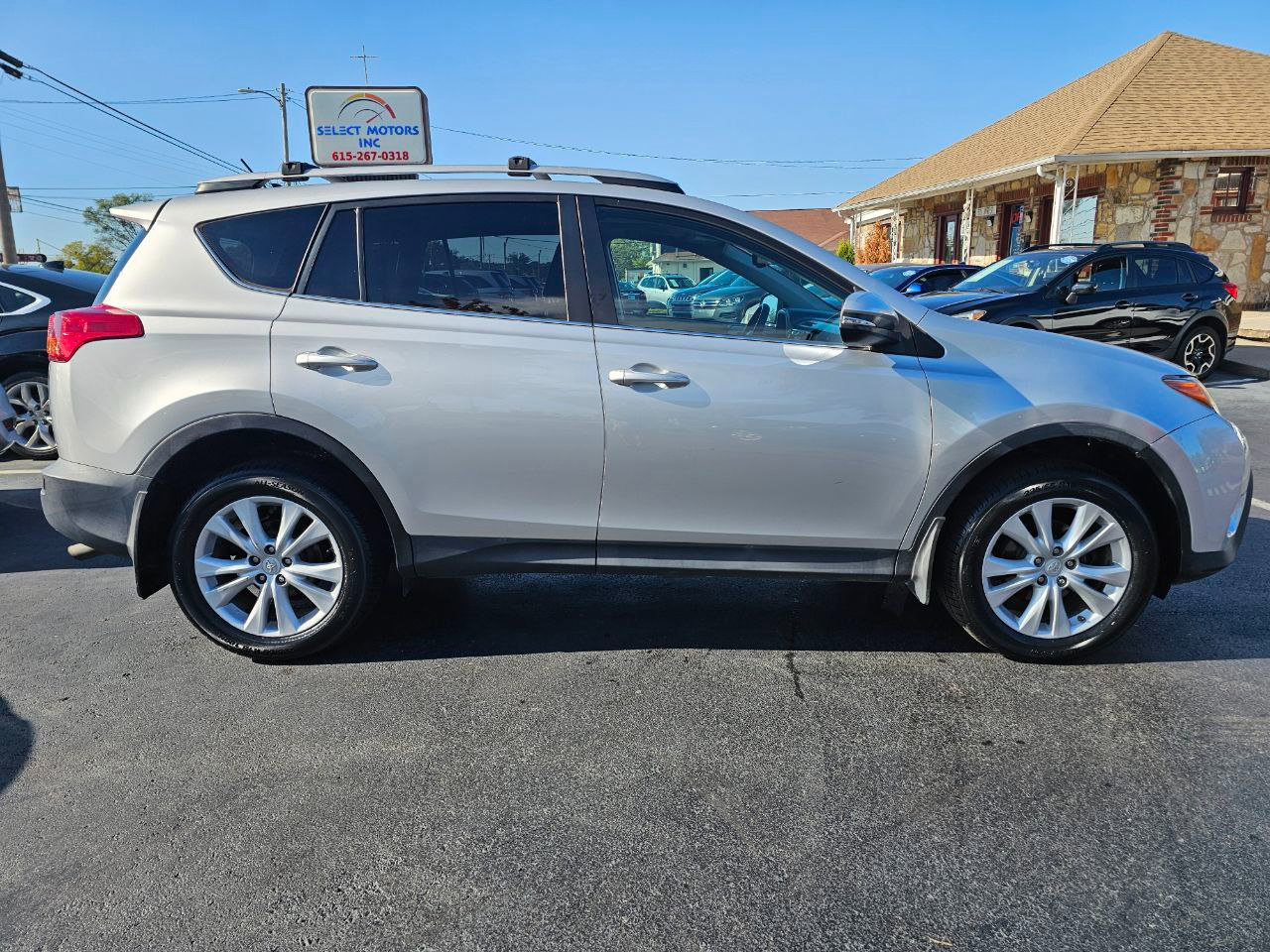 Used 2015 Toyota RAV4 Limited image 6
