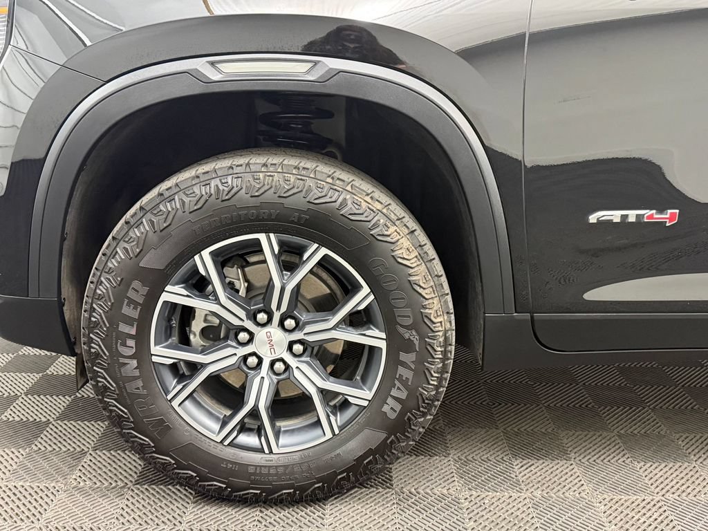 Used 2025 GMC Acadia AT4 AWD/4WD image 12