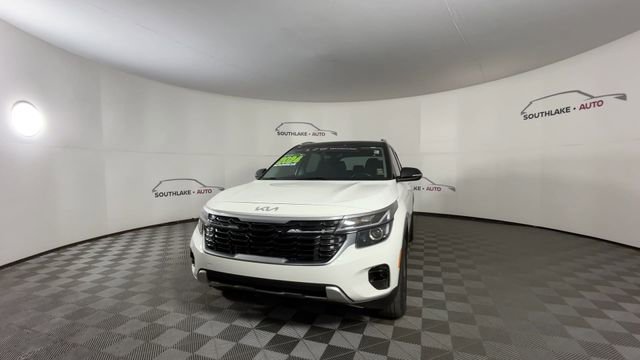 Certified 2024 Kia Seltos S image 3