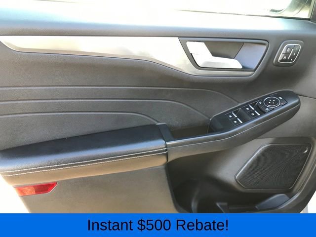 Used 2022 Ford Escape Titanium image 16