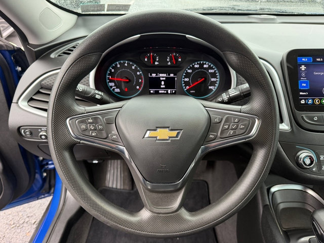 Used 2023 Chevrolet Malibu LT FWD image 25