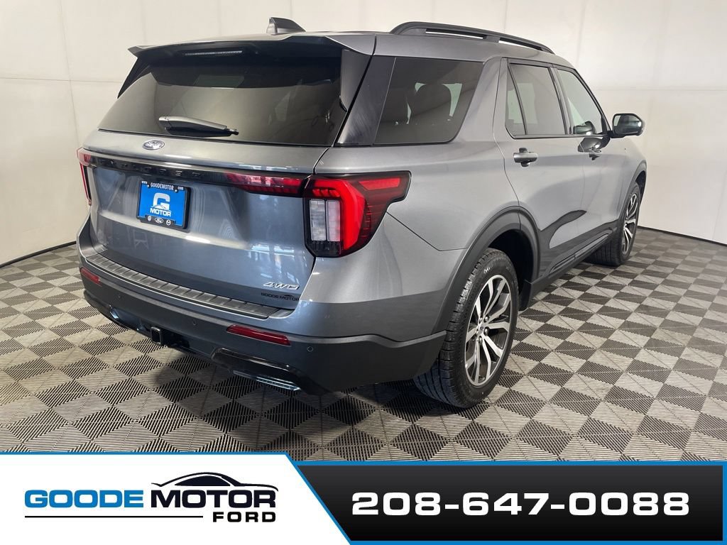 Certified 2025 Ford Explorer ST-Line AWD/4WD image 6