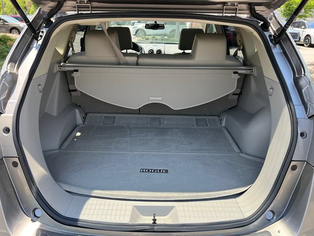 Used 2011 Nissan Rogue SV w/ SL Pkg FWD image 21