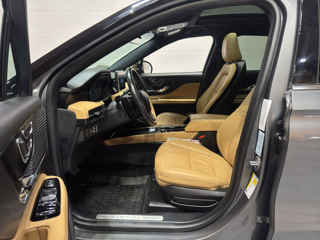 Used 2022 Lincoln Corsair Reserve w/ Equipment Group 201A image 14