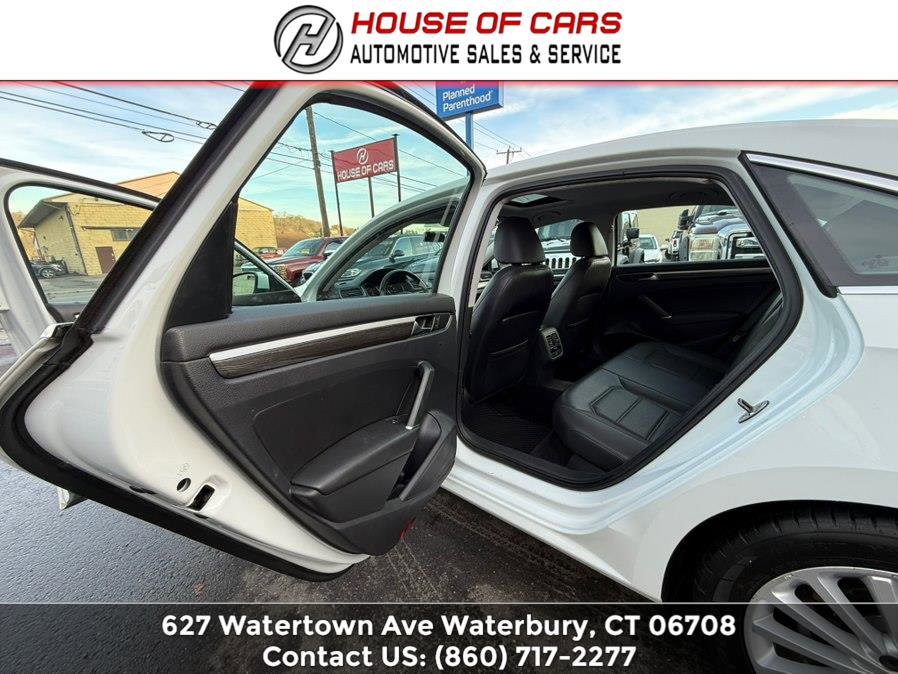 Used 2017 Volkswagen Passat 1.8T SE image 29