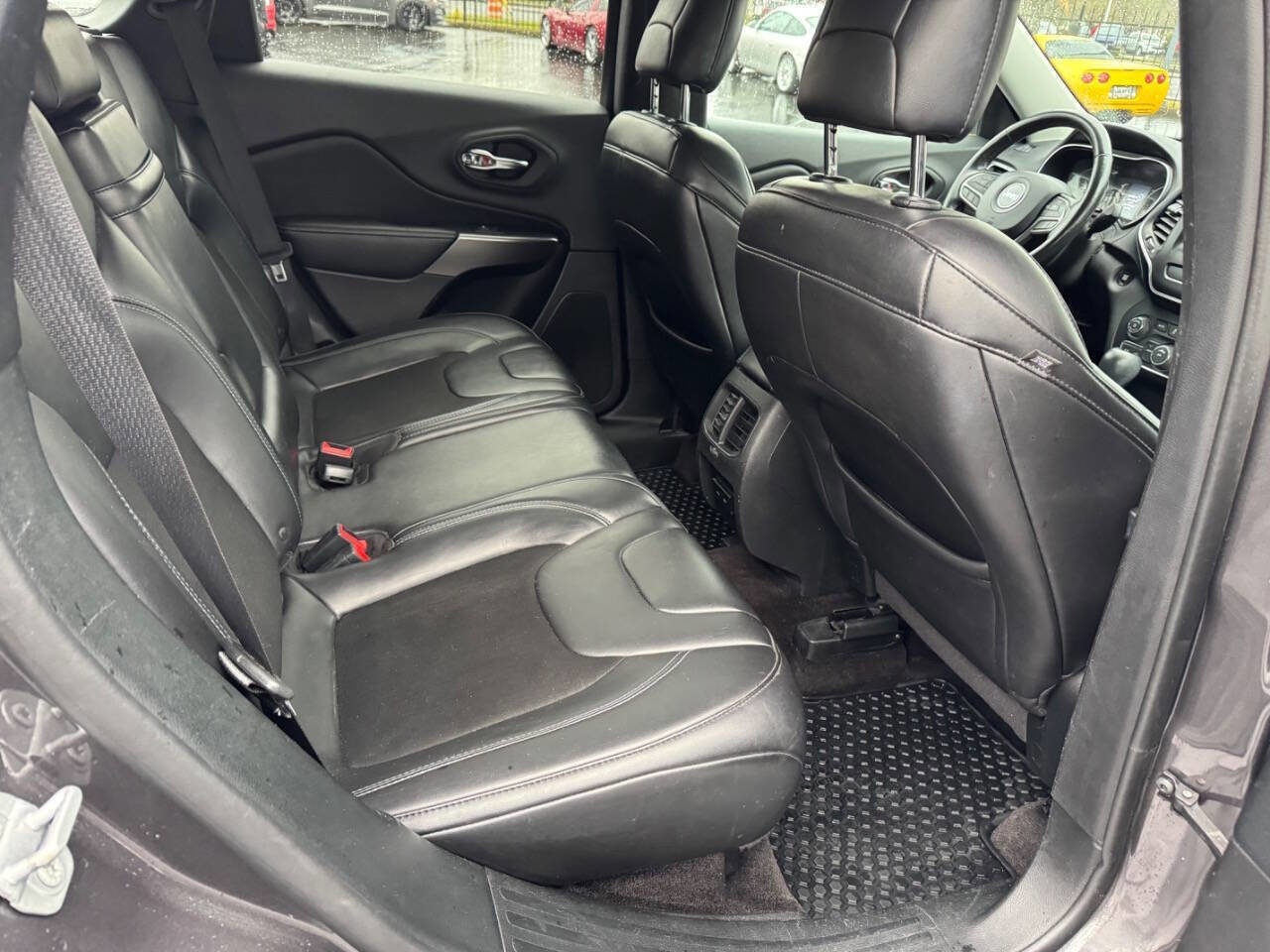 Used 2019 Jeep Cherokee Latitude Plus w/ Cold Weather Group image 13