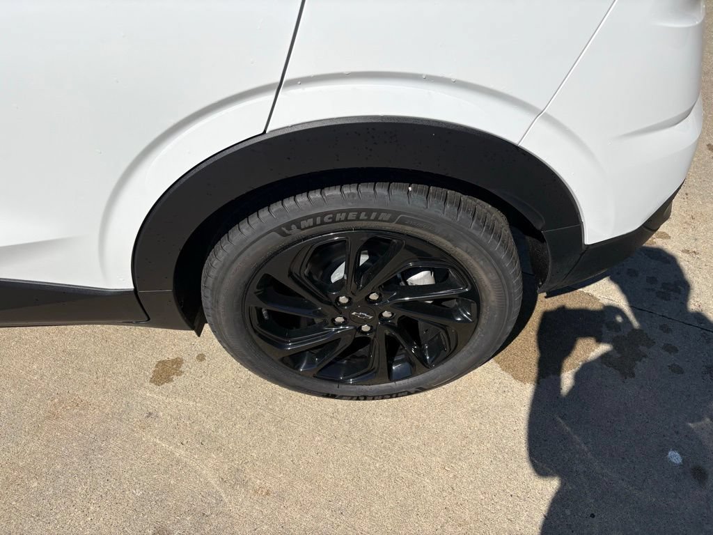 New 2027 Chevrolet Bolt RS FWD image 44