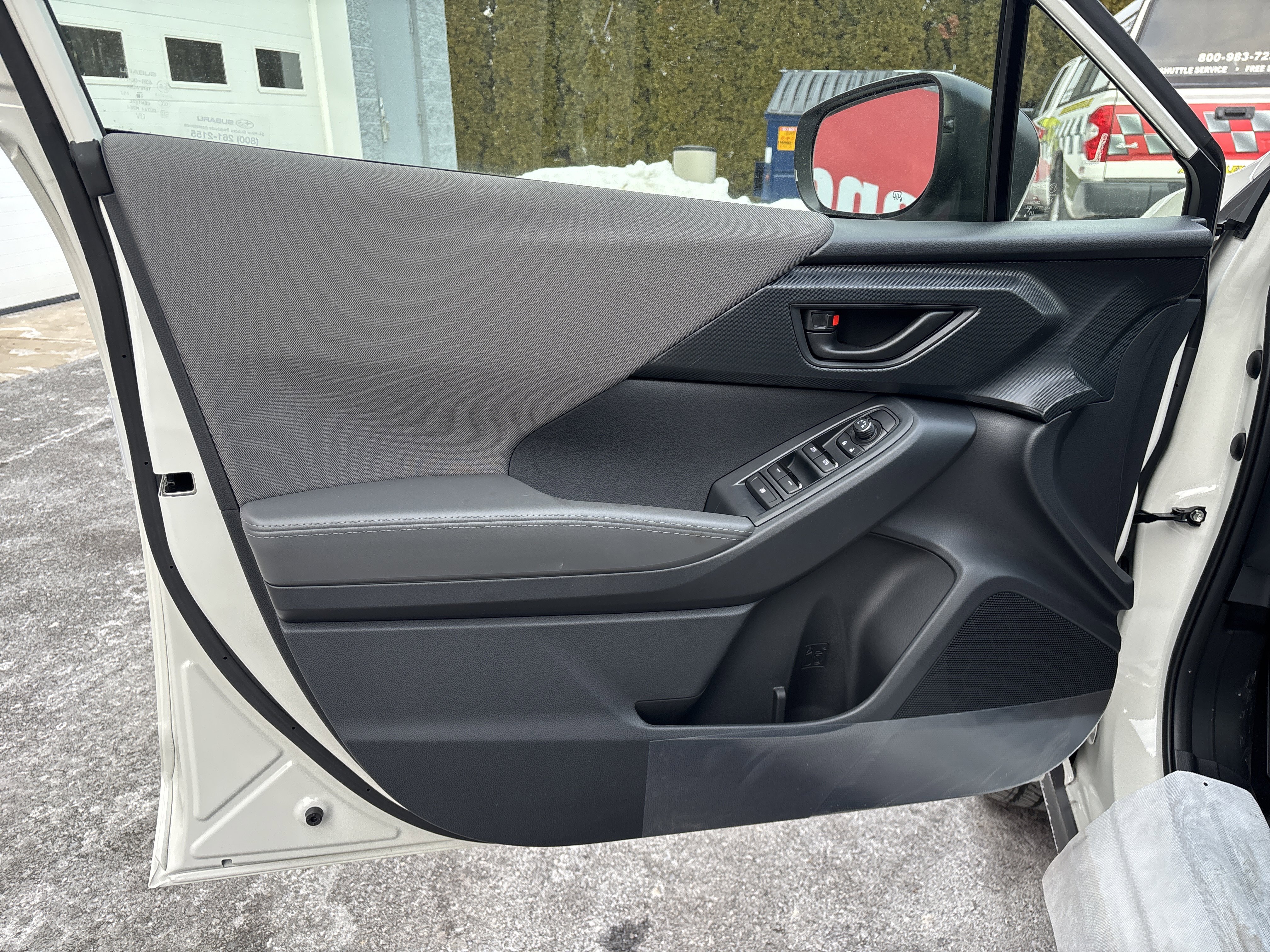 Used 2025 Subaru Crosstrek 2.0i Premium image 16