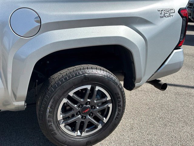 Used 2024 Toyota Tacoma TRD Sport w/ TRD Sport Upgrade Package AWD/4WD image 7
