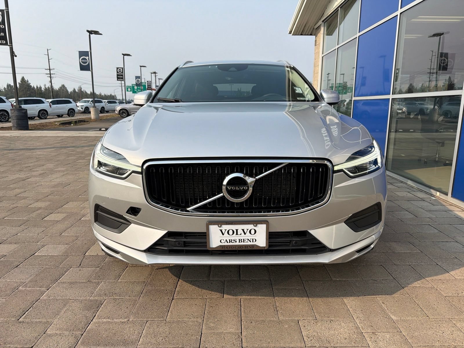 Used 2020 Volvo XC60 T6 Momentum AWD/4WD image 3