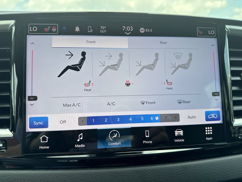Certified 2023 Chrysler Pacifica Touring-L FWD image 24