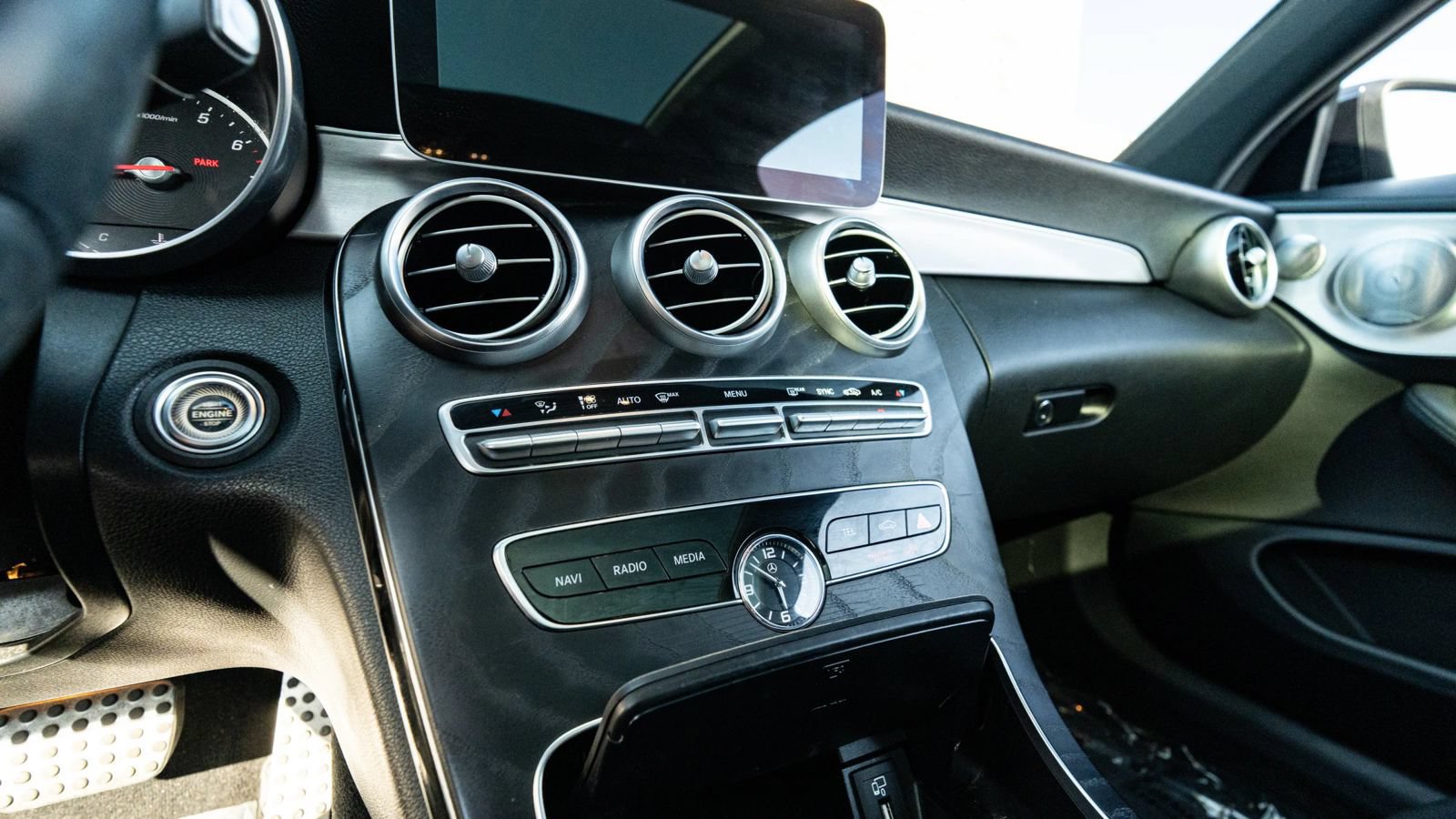 Used 2019 Mercedes-Benz C 300 4MATIC Coupe w/ AMG Line image 28