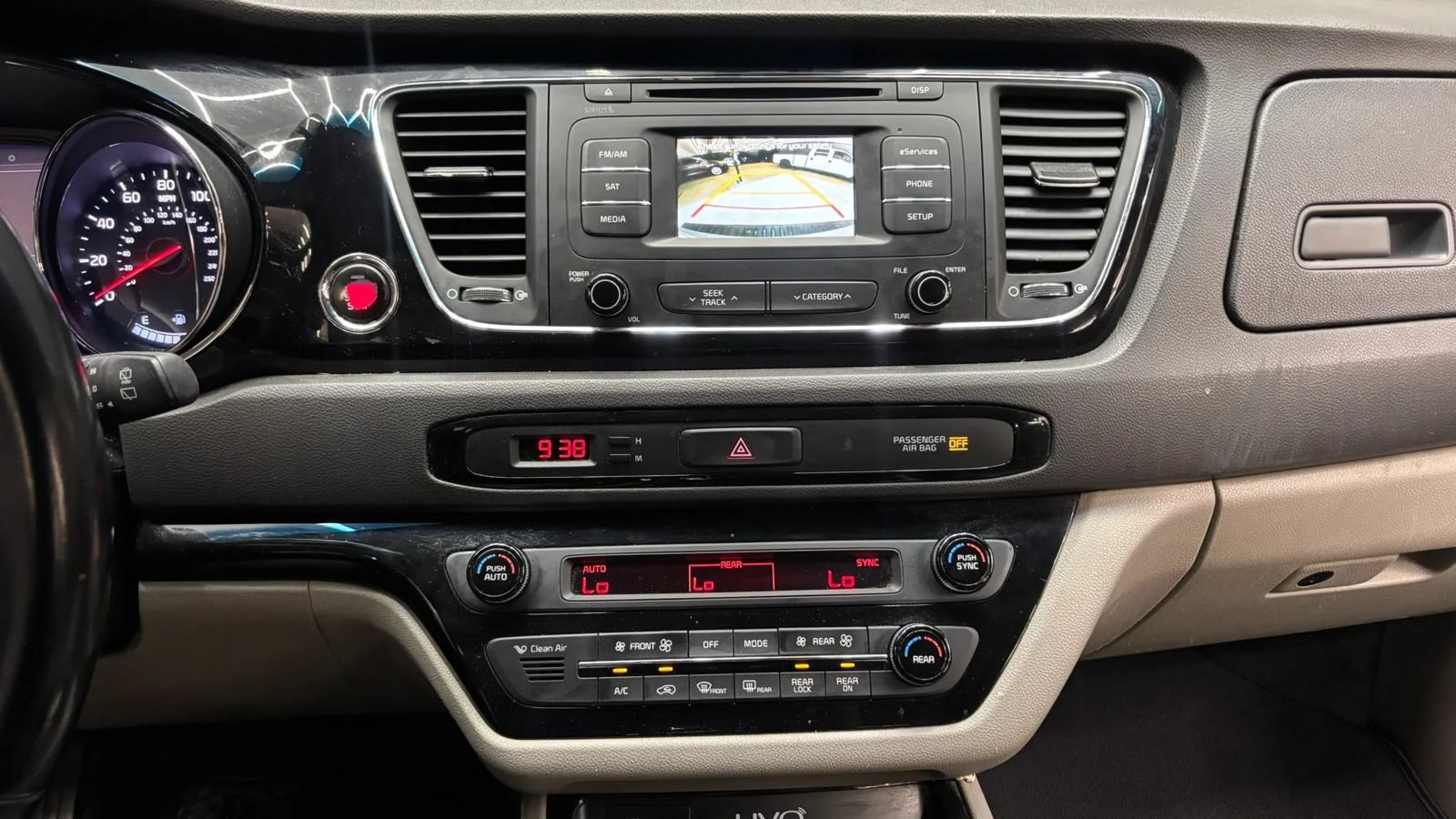 Used 2016 Kia Sedona EX FWD image 9