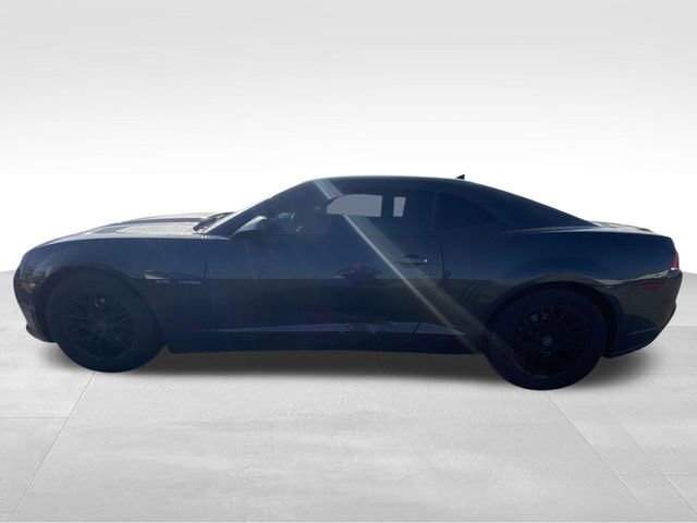 Used 2015 Chevrolet Camaro LS RWD image 4