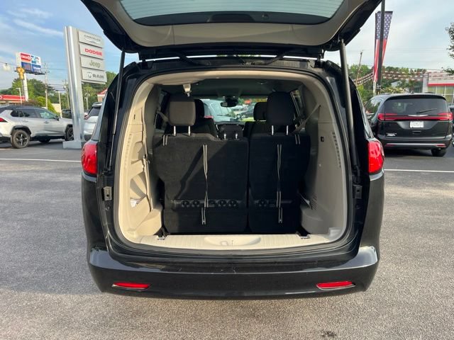 Used 2023 Chrysler Voyager LX FWD image 30