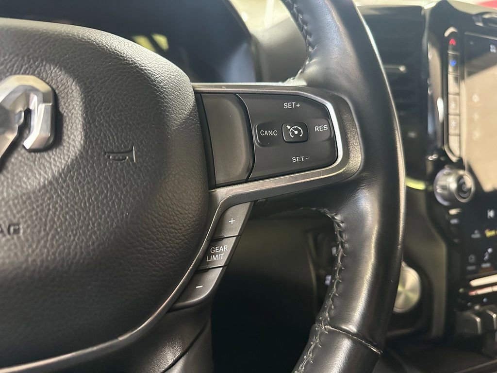 Used 2022 RAM 1500 Laramie AWD/4WD image 19