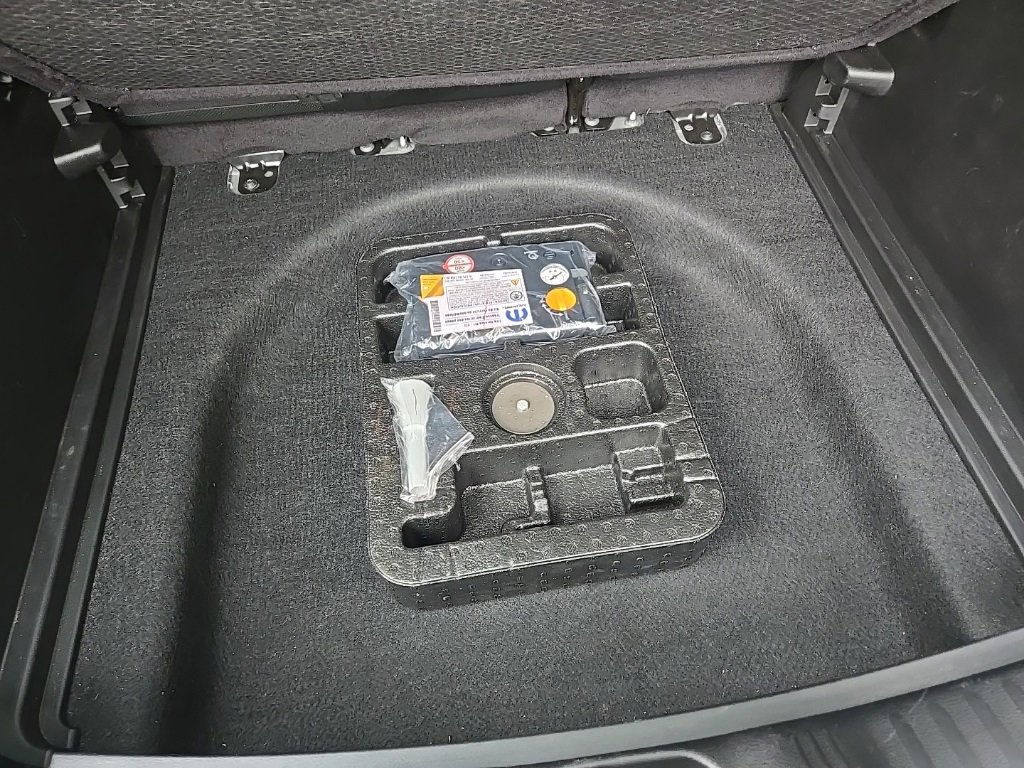 Used 2024 Jeep Compass Limited w/ Elite Group image 91