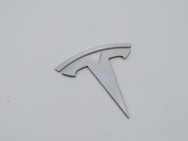 Used 2022 Tesla Model 3 Performance image 13