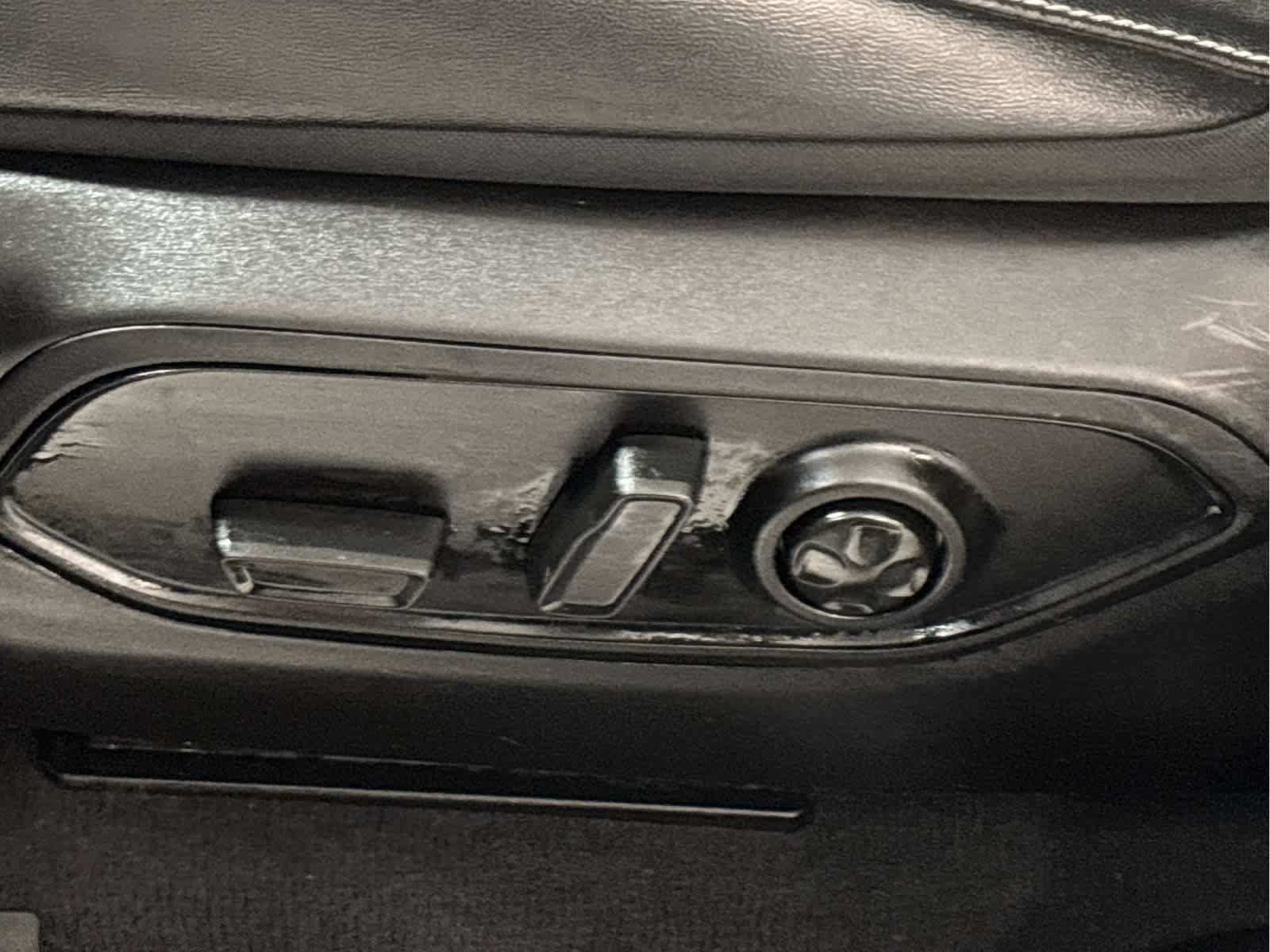 Used 2023 Jeep Grand Cherokee L Laredo image 19