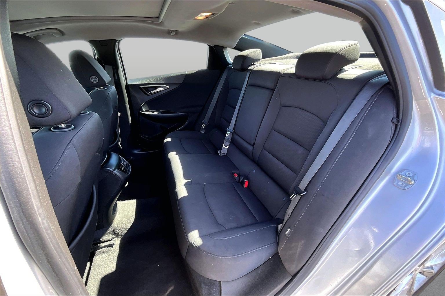 Used 2020 Chevrolet Malibu LT FWD image 24