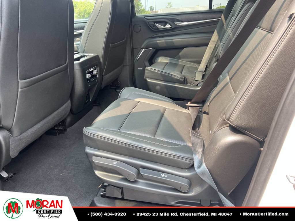 Used 2022 GMC Yukon XL Denali w/ Denali Premium Package AWD/4WD image 13