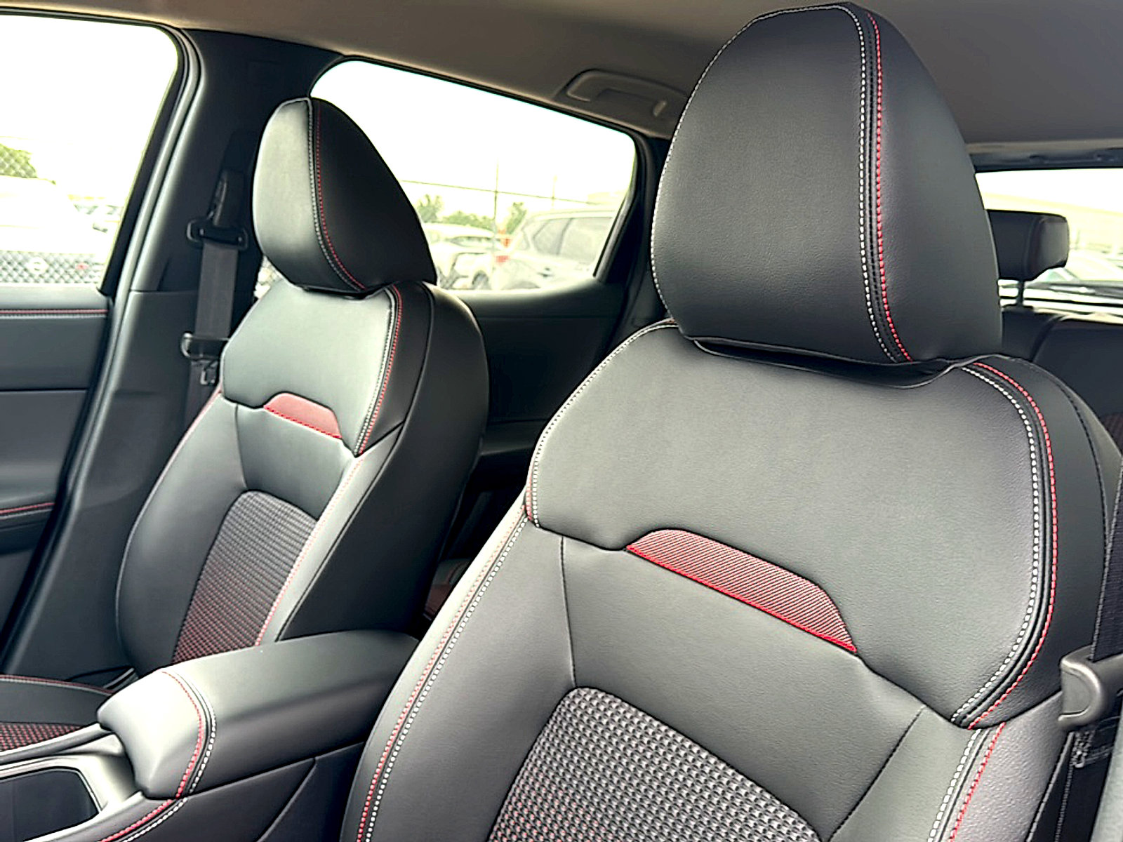 New 2026 Nissan Kicks SR w/ Cold Weather Package FWD image 11
