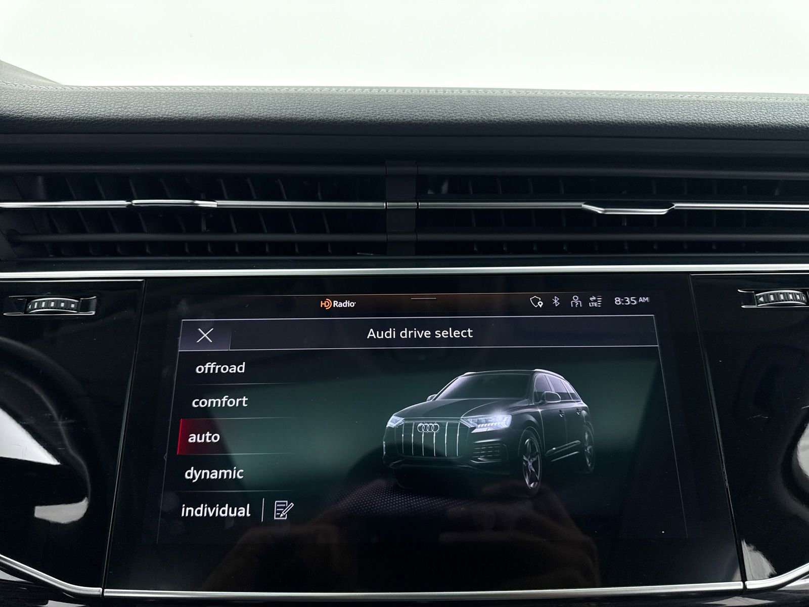 Used 2023 Audi Q7 3.0T Premium Plus AWD/4WD image 12