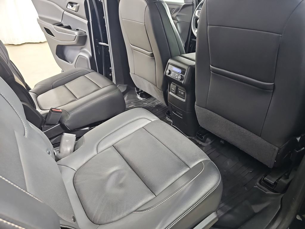 Used 2023 GMC Acadia SLT w/ Preferred Package AWD/4WD image 14