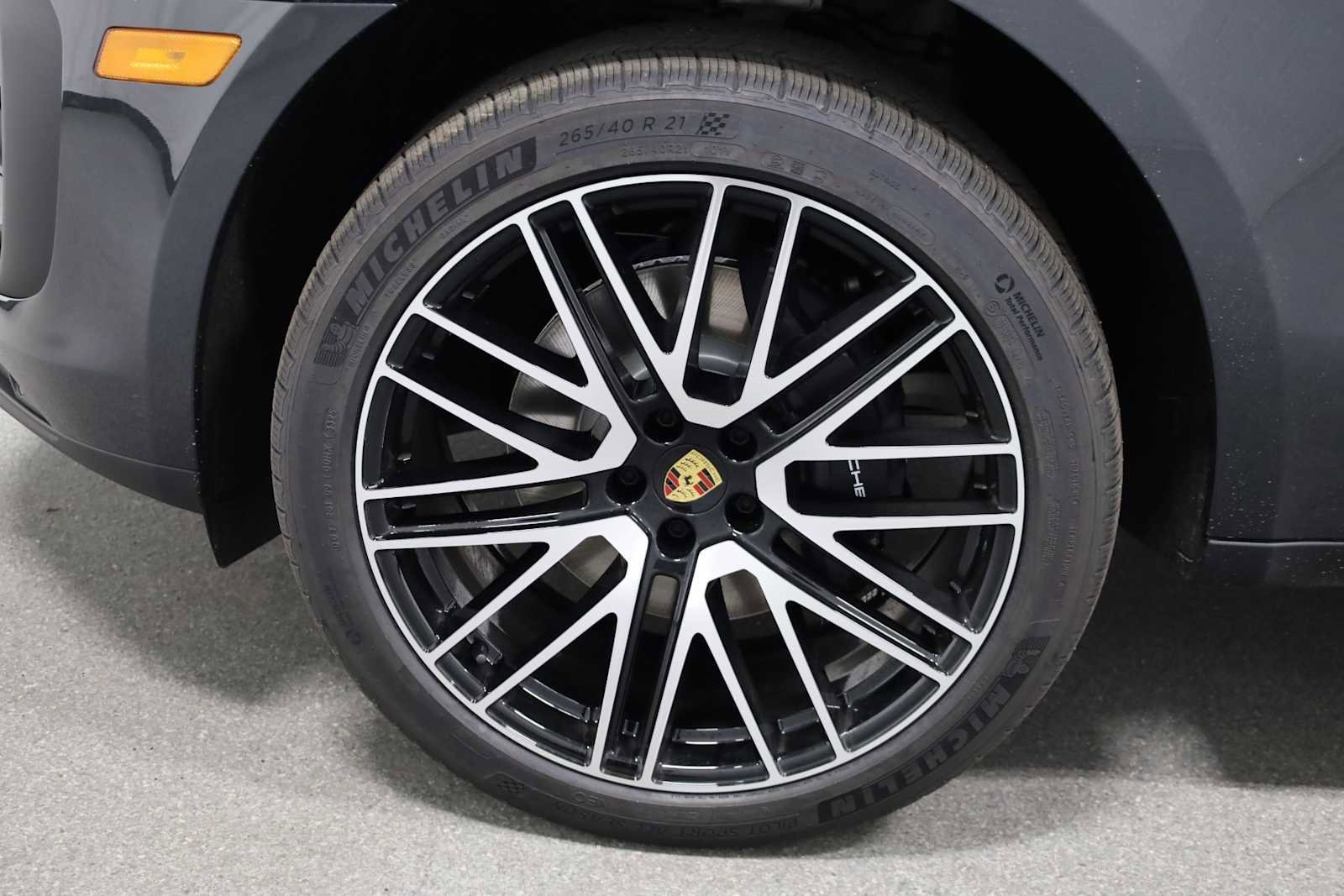 New 2026 Porsche Macan image 48