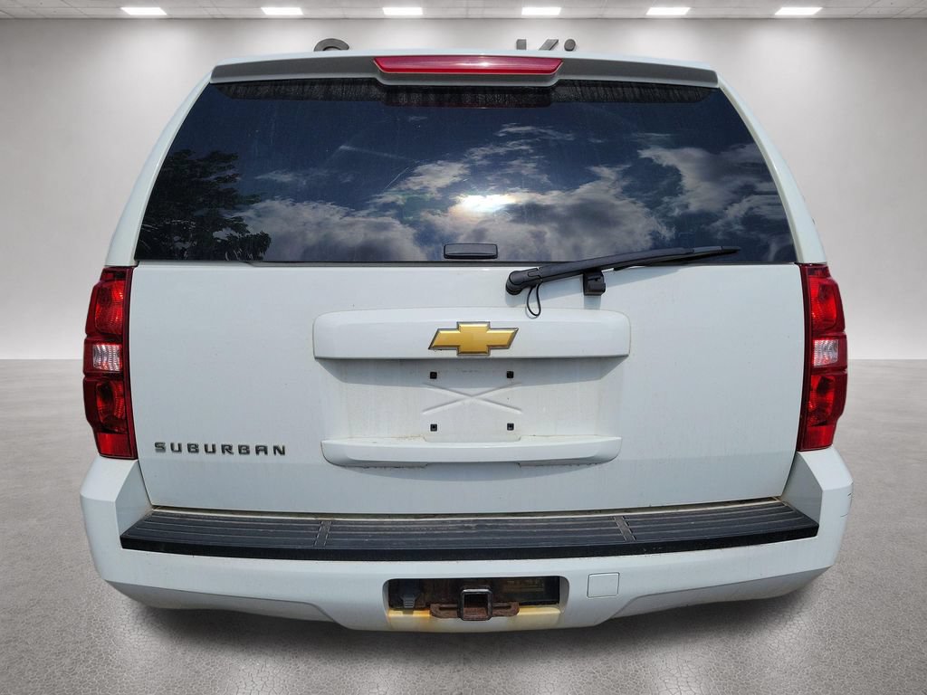 Used 2013 Chevrolet Suburban LS AWD/4WD image 4