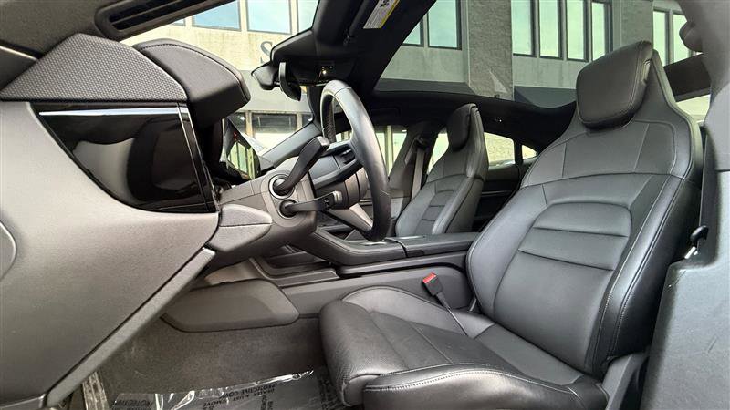 Used 2022 Porsche Taycan image 15