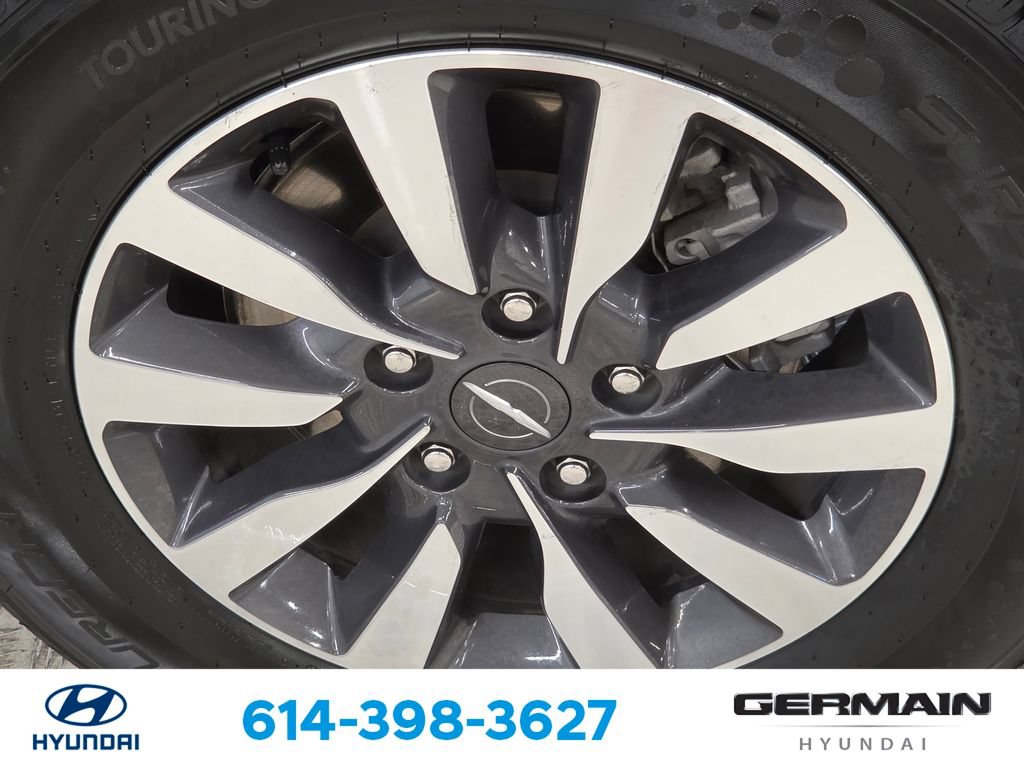 Used 2023 Chrysler Pacifica Touring-L FWD image 13