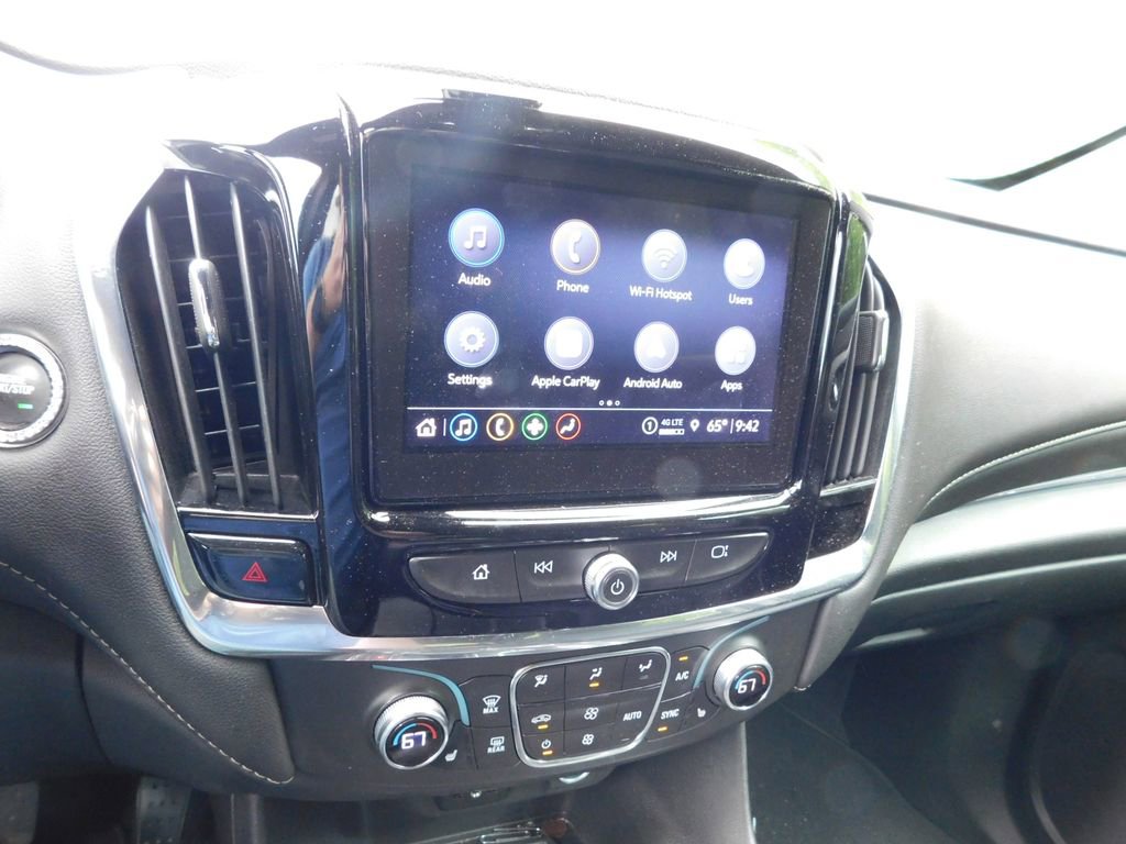 Certified 2023 Chevrolet Traverse LT FWD image 9