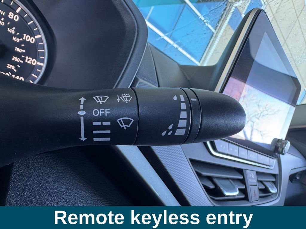 Used 2024 Nissan Altima 2.5 SR image 12