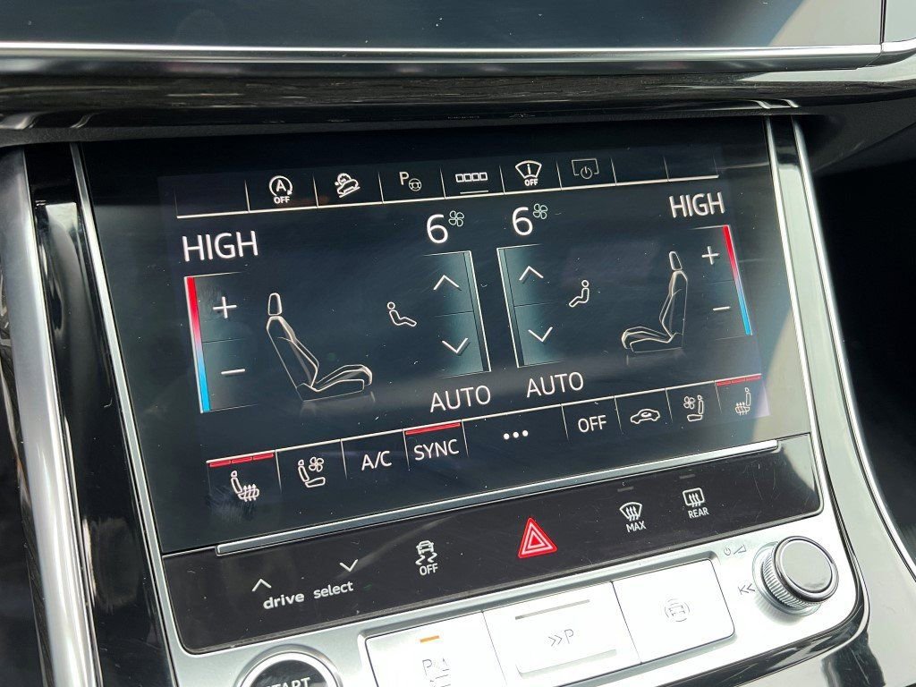 Used 2025 Audi Q7 3.0T Prestige w/ Prestige Package image 30
