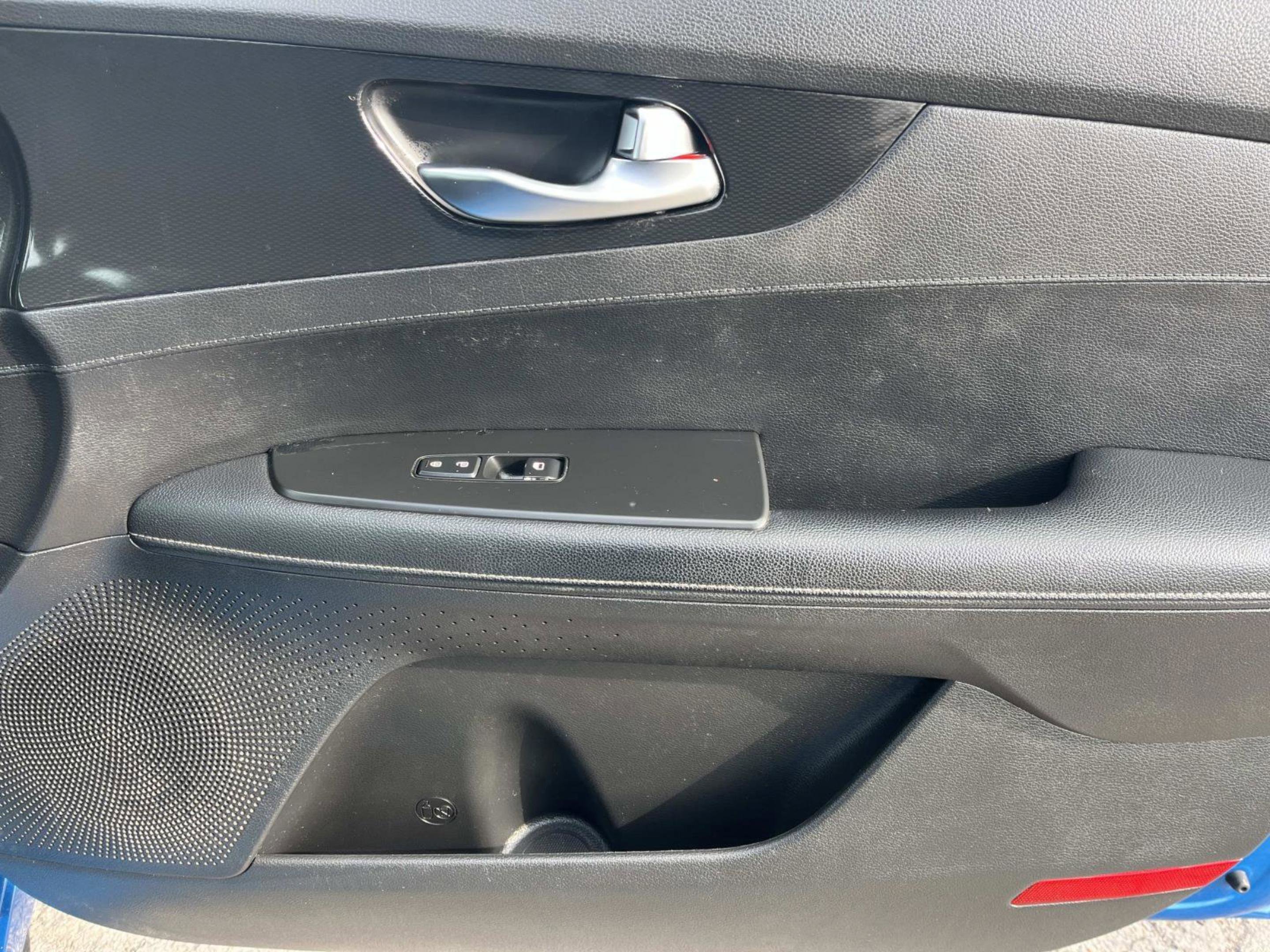 Used 2022 Kia Forte GT-Line image 19