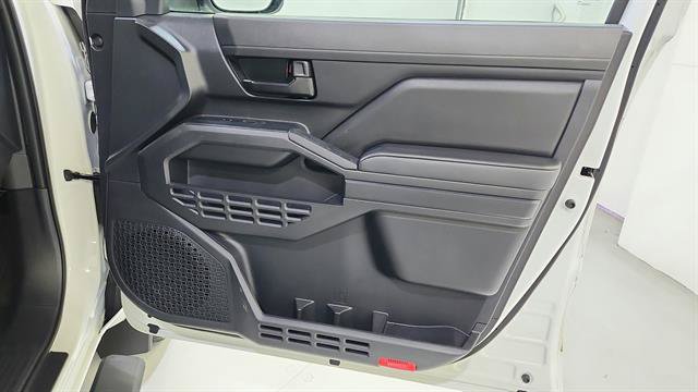 Used 2024 Toyota Tacoma SR RWD image 23