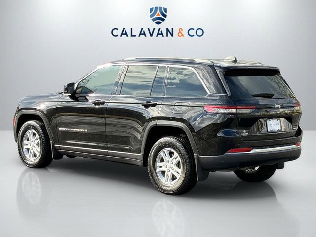 Used 2024 Jeep Grand Cherokee Laredo w/ MOPAR Finishing Package image 5