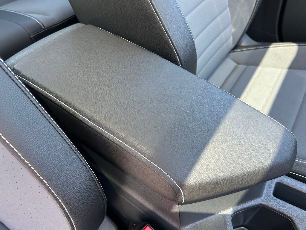 New 2026 Volkswagen Jetta SE FWD image 42