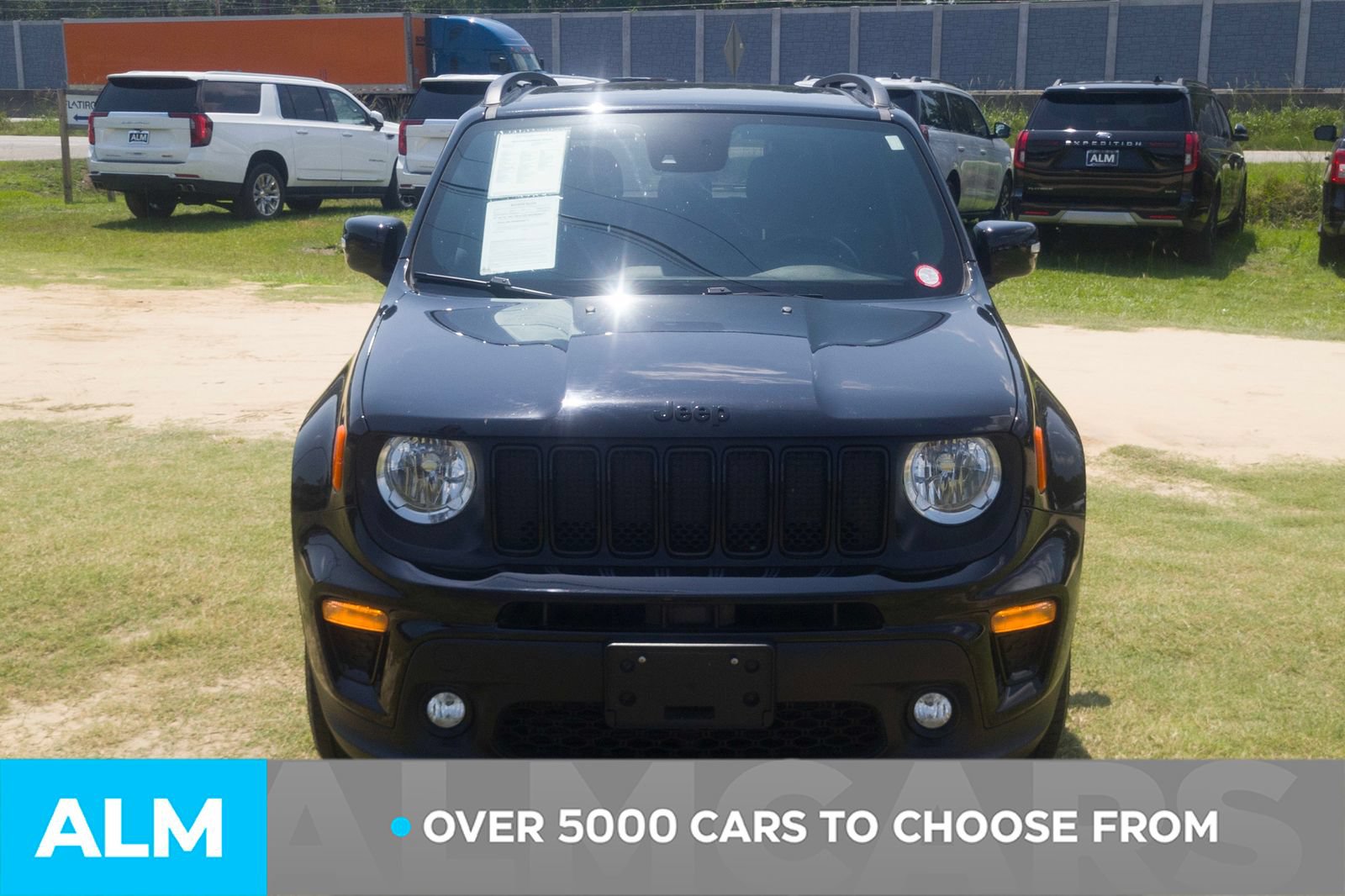 Used 2022 Jeep Renegade Altitude w/ Sun/Sound Group AWD/4WD image 2