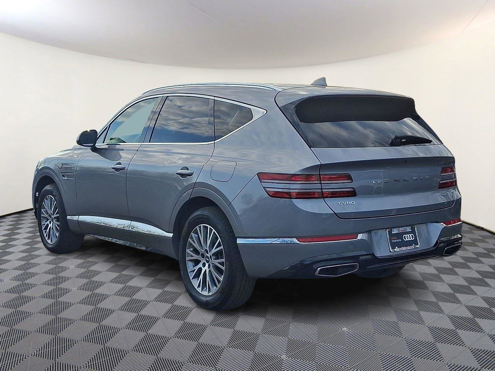 Used 2024 Genesis GV80 2.5T AWD/4WD image 4