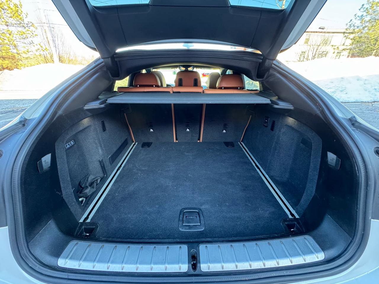 Used 2021 BMW X4 xDrive30i w/ Premium Package image 11