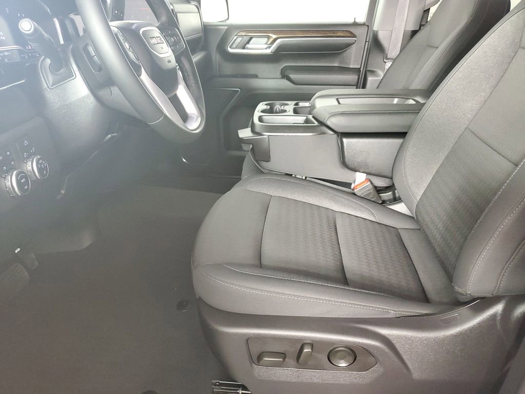 Used 2024 GMC Sierra 1500 Elevation w/ X31 Off-Road Package AWD/4WD image 11