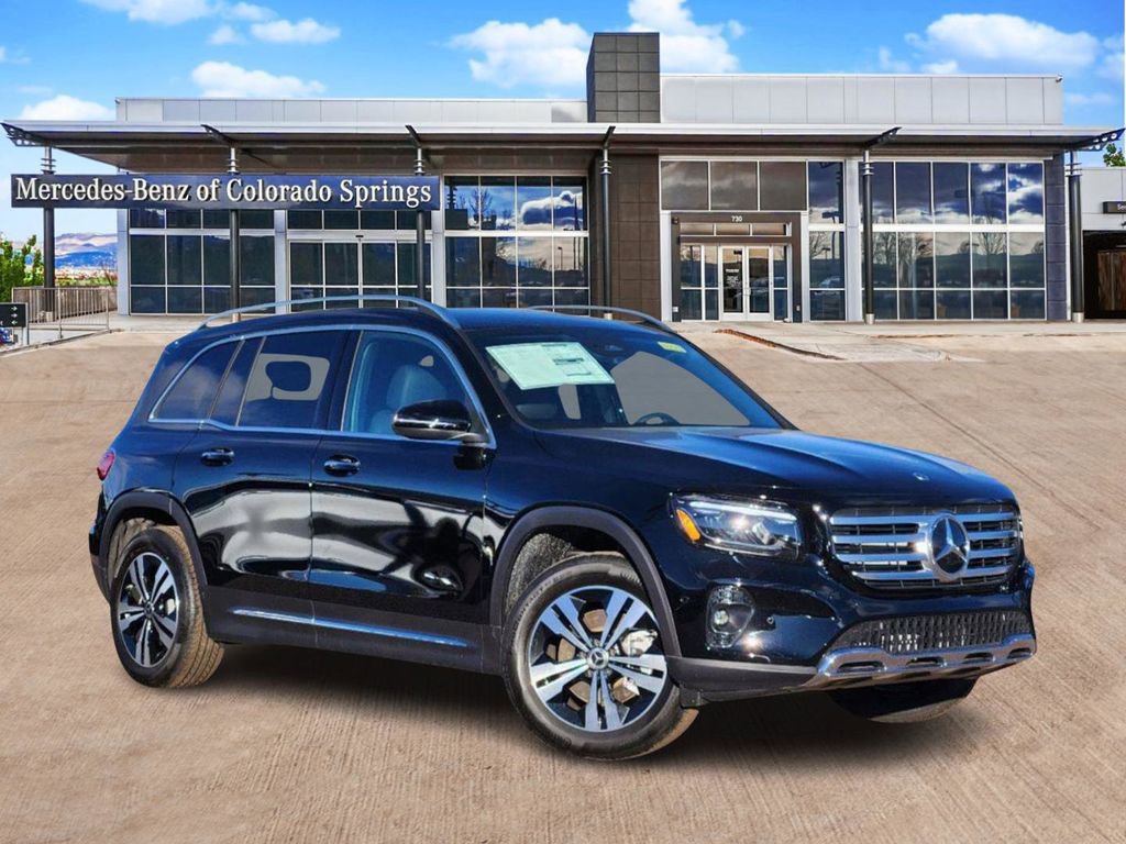 New 2025 Mercedes-Benz GLB 250 4MATIC image 1