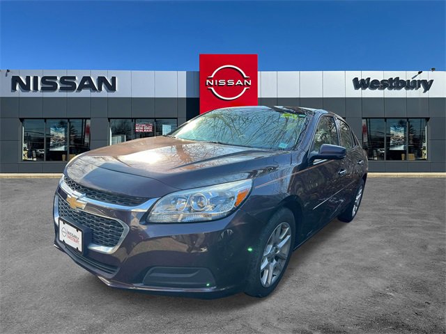 Used 2015 Chevrolet Malibu LT w/ Power Convenience Package image 2