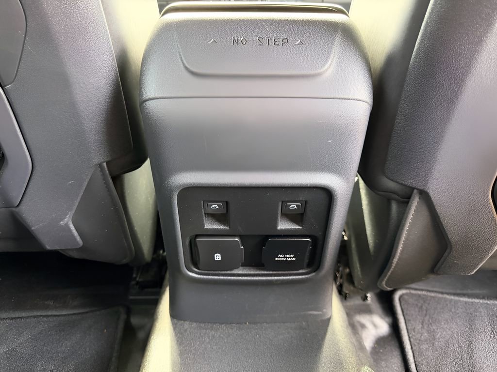 Used 2023 Ford Bronco Everglades image 29